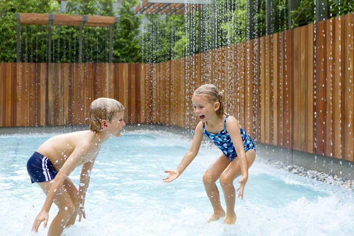 Imagen de la piscina del Hotel Holiday Inn Express Phuket Patong Beach Central, An Ihg. Foto 16