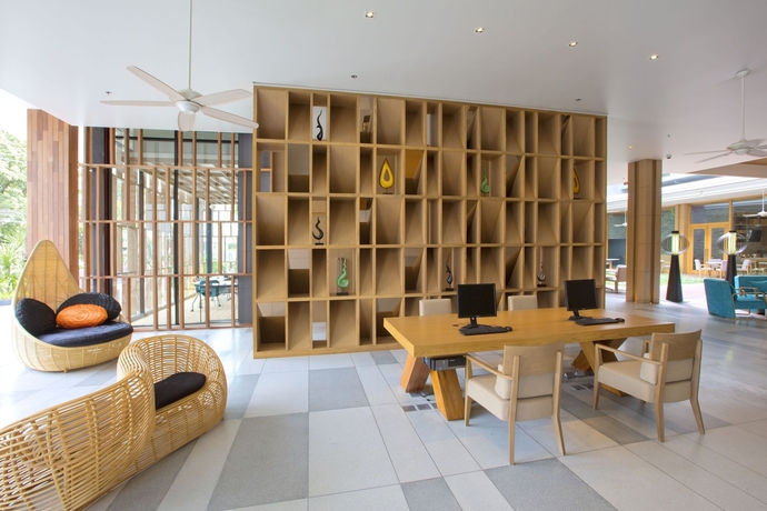 Imagen de los interiores del Hotel Holiday Inn Express Phuket Patong Beach Central, An Ihg. Foto 15