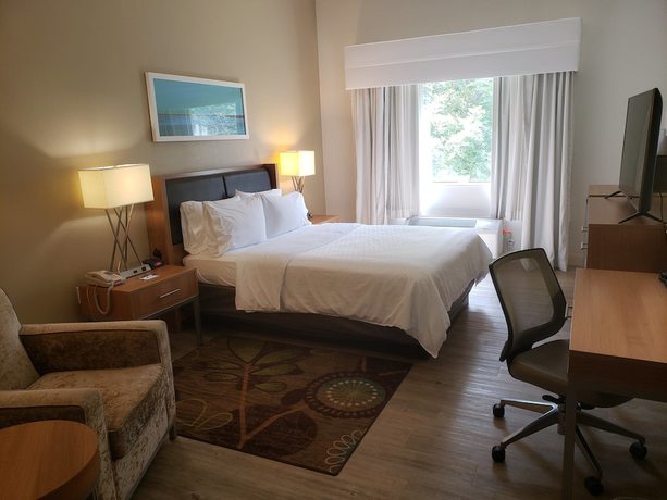 Imagen de la habitación del Hotel Holiday Inn Express Pittsburgh-North (Harmarville). Foto 12