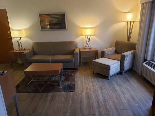 Imagen de la habitación del Hotel Holiday Inn Express Pittsburgh-North (Harmarville). Foto 15