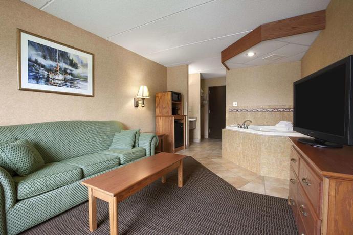 Imagen de la habitación del Hotel Holiday Inn Express Plattsburgh. Foto 6