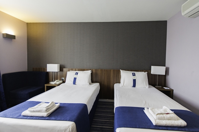Imagen de la habitación del Hotel Holiday Inn Express Poole. Foto 10