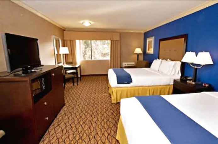 Imagen de la habitación del Hotel Holiday Inn Express Port Hueneme, An Ihg. Foto 4