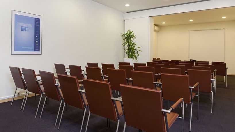 Imagen de los interiores del Hotel Holiday Inn Express Porto Exponor. Foto 15