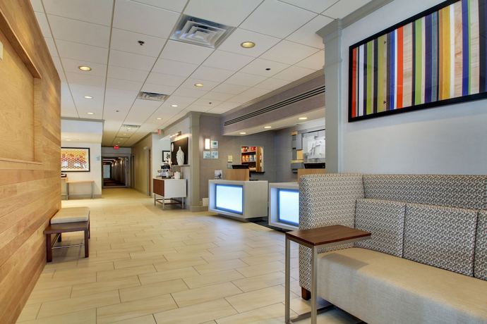 Imagen de los interiores del Hotel Holiday Inn Express Poughkeepsie, An Ihg. Foto 18