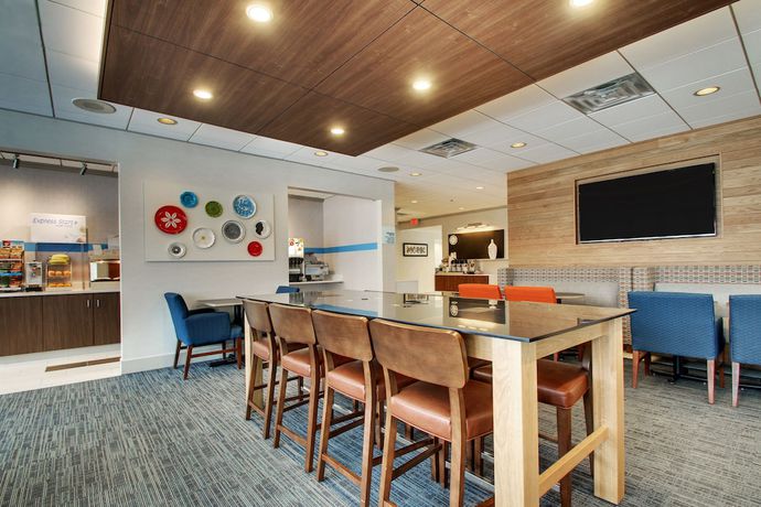 Imagen de los interiores del Hotel Holiday Inn Express Poughkeepsie, An Ihg. Foto 20
