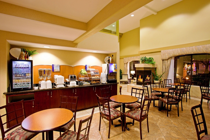 Imagen del bar/restaurante del Hotel Holiday Inn Express Prescott, An Ihg. Foto 3