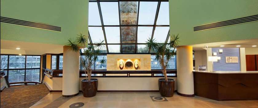 Imagen de los interiores del Hotel Holiday Inn Express Princeton Southeast. Foto 16