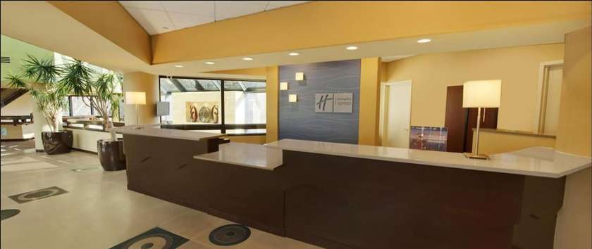Imagen de los interiores del Hotel Holiday Inn Express Princeton Southeast. Foto 17