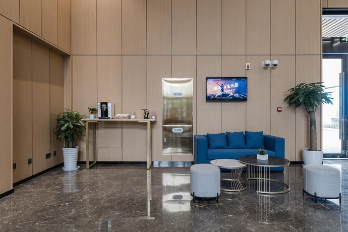 Imagen de los interiores del Hotel Holiday Inn Express Pudong Chuansha. Foto 13