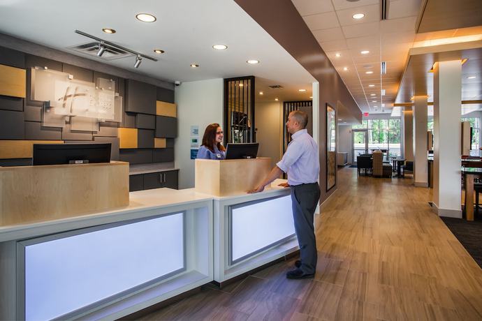 Imagen de los interiores del Hotel Holiday Inn Express Queensbury-lake George Area. Foto 16