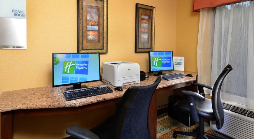 Imagen general del Hotel Holiday Inn Express Raleigh Durham Airport, An Ihg. Foto 2