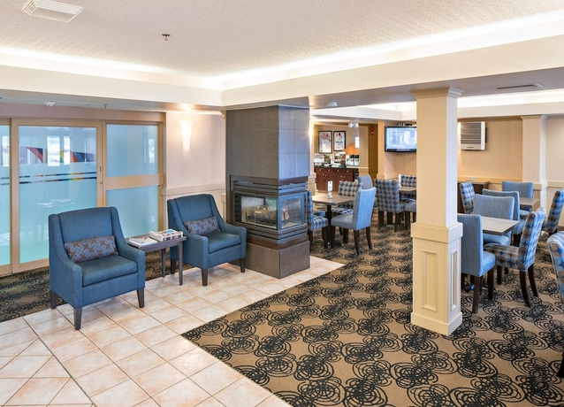 Imagen de los interiores del Hotel Holiday Inn Express Red Deer, An Ihg. Foto 18