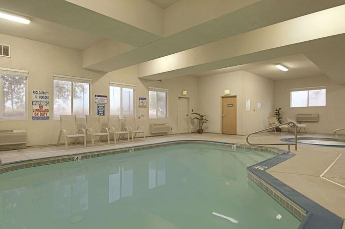 Imagen de la piscina del Hotel Holiday Inn Express Redding North, An Ihg. Foto 20