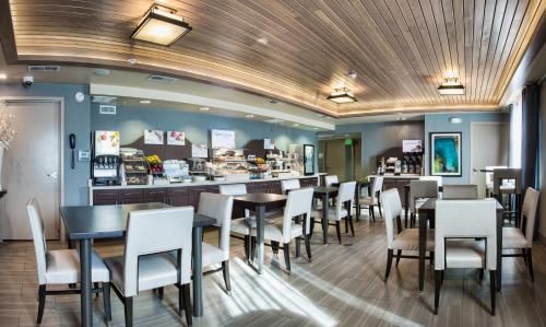 Imagen general del Hotel Holiday Inn Express Redwood City Central, an IHG. Foto 2