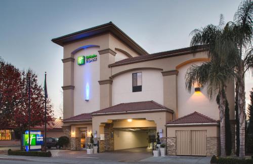 Imagen general del Hotel Holiday Inn Express Redwood City Central, an IHG. Foto 3