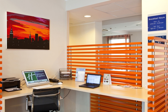 Imagen de los interiores del Hotel Holiday Inn Express Reggio Emilia. Foto 9