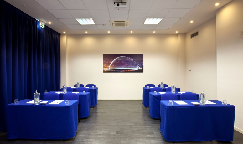 Imagen de los interiores del Hotel Holiday Inn Express Reggio Emilia. Foto 10