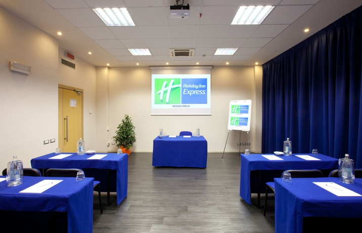 Imagen de los interiores del Hotel Holiday Inn Express Reggio Emilia. Foto 12
