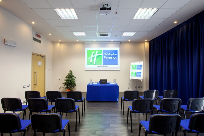 Imagen de los interiores del Hotel Holiday Inn Express Reggio Emilia. Foto 14