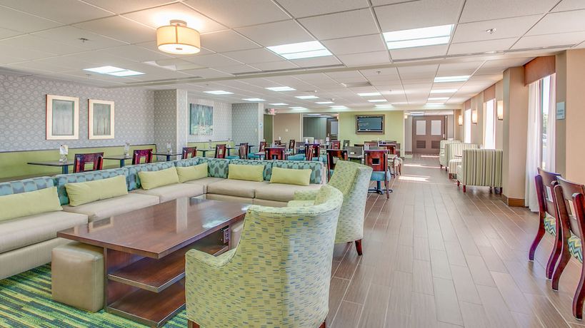 Imagen del bar/restaurante del Hotel Holiday Inn Express Richmond - Midlothian Turnpike, an IHG. Foto 2