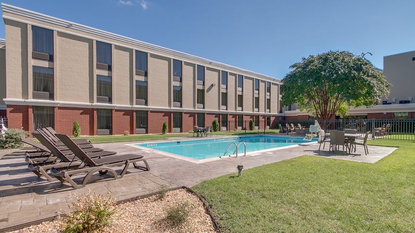 Imagen de la piscina del Hotel Holiday Inn Express Richmond - Midlothian Turnpike, an IHG. Foto 20