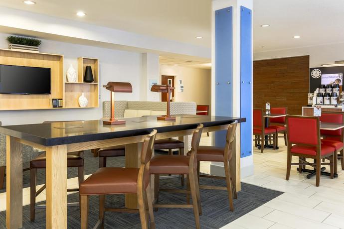 Imagen general del Hotel Holiday Inn Express Rochester NE - Irondequoit. Foto 10
