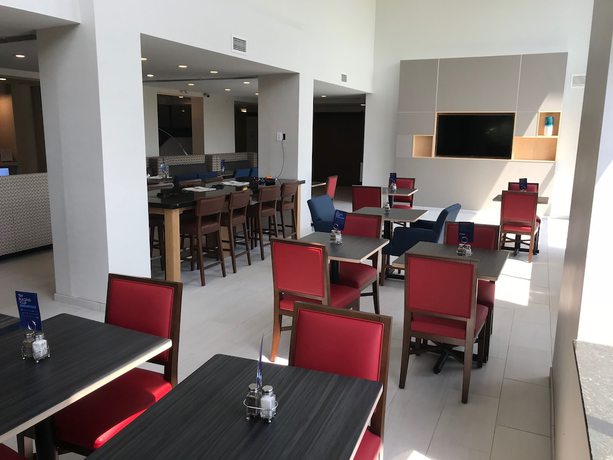 Imagen de los interiores del Hotel Holiday Inn Express Rochester - Victor. Foto 18