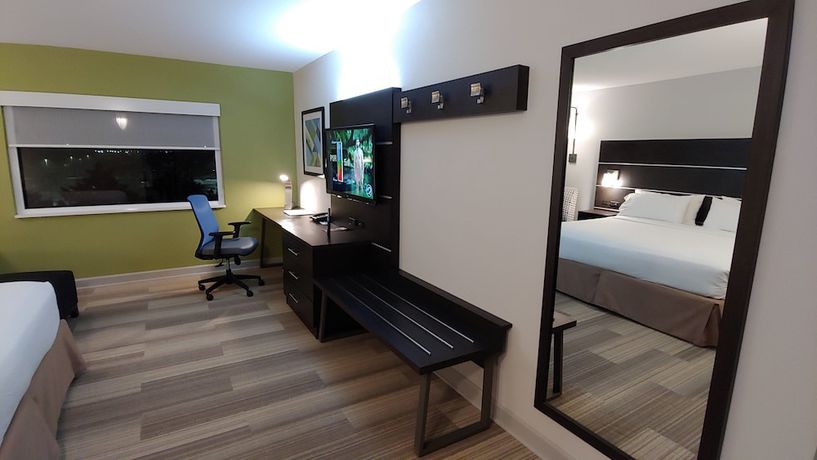 Imagen de la habitación del Hotel Holiday Inn Express Rolling Meadows - Schaumburg Area, An Ihg. Foto 9