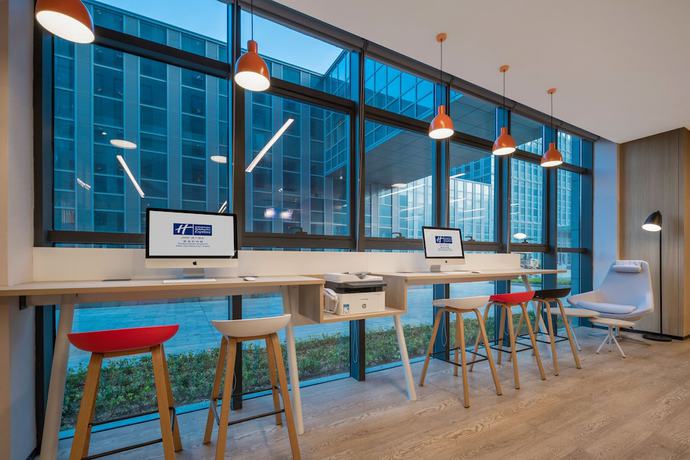 Imagen de los interiores del Hotel Holiday Inn Express Rongcheng Science And Technolo, an IHG. Foto 15