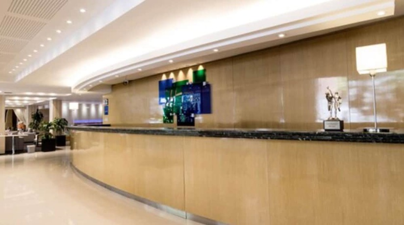 Imagen de los interiores del Hotel Holiday Inn Express Rosario. Foto 19