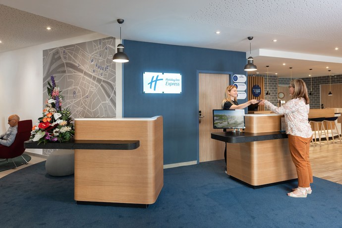 Imagen de los interiores del Hotel Holiday Inn Express Rouen Centre - Rive Gauche, an IHG Hotel. Foto 15