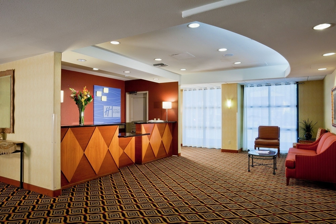 Imagen de los interiores del Hotel Holiday Inn Express Sacramento Convention Center. Foto 13