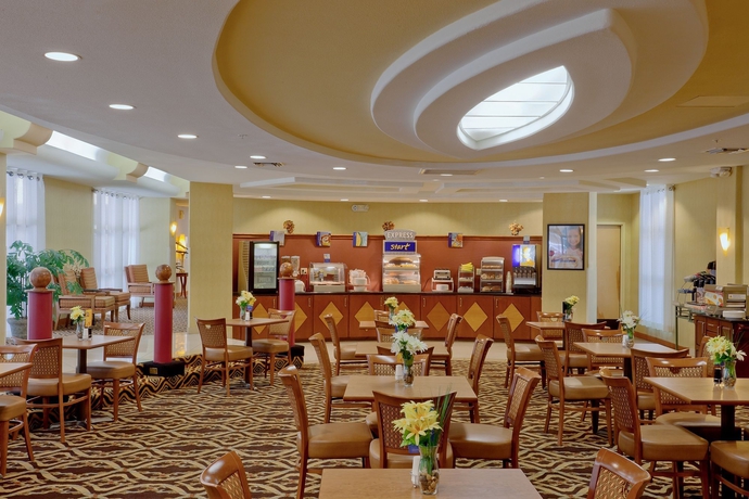 Imagen del bar/restaurante del Hotel Holiday Inn Express Sacramento Convention Center. Foto 2