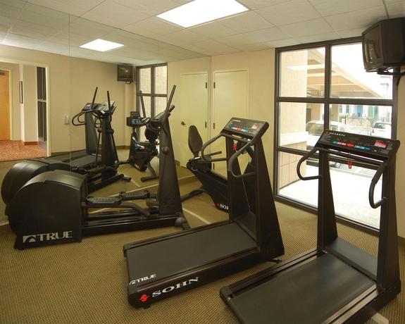 Imagen de los interiores del Hotel Holiday Inn Express Sacramento Convention Center. Foto 16