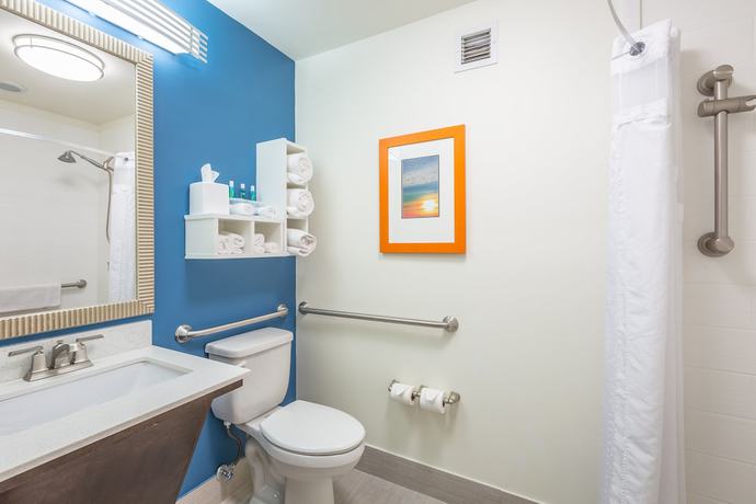 Imagen de la habitación del Hotel Holiday Inn Express Saint Simons Island, An Ihg. Foto 19