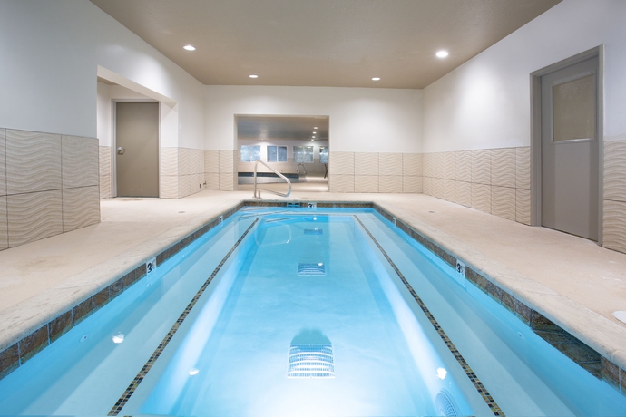 Imagen de la piscina del Hotel Holiday Inn Express Salt Lake City Downtown, An Ihg. Foto 15
