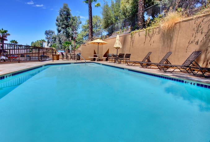 Imagen de la piscina del Hotel Holiday Inn Express San Diego - La Mesa, An Ihg. Foto 16