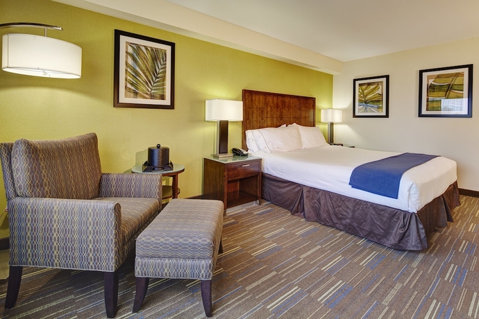 Imagen de la habitación del Hotel Holiday Inn Express San Diego South - National City, An Ihg. Foto 2