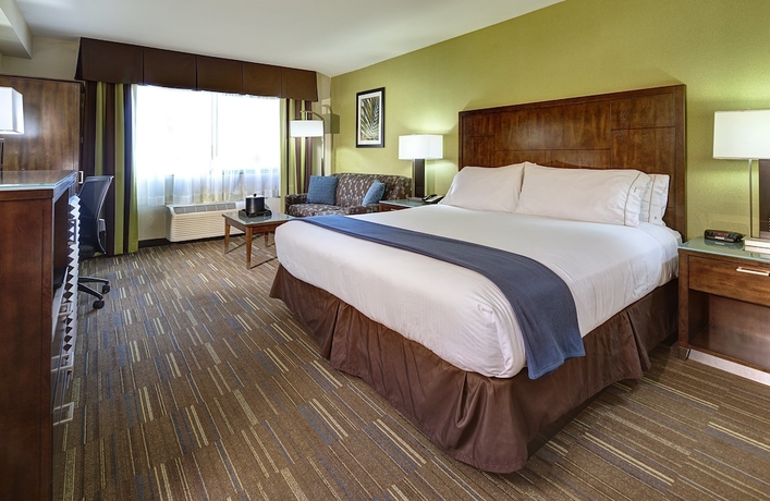 Imagen de la habitación del Hotel Holiday Inn Express San Diego South - National City, An Ihg. Foto 3