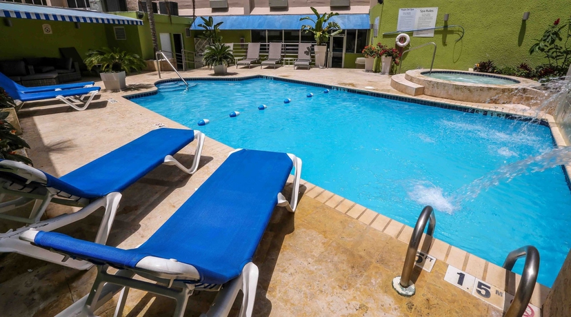Imagen de la piscina del Hotel Holiday Inn Express San Juan Condado, An Ihg. Foto 15