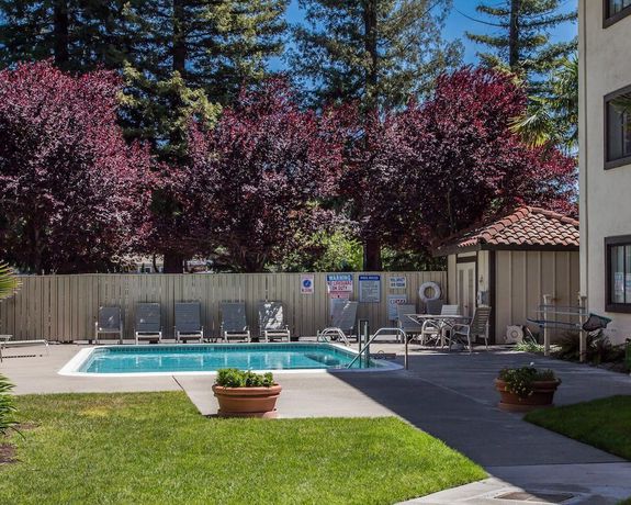 Imagen de la piscina del Hotel Holiday Inn Express Santa Rosa North, An Ihg. Foto 18