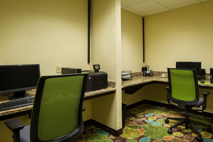Imagen de los interiores del Hotel Holiday Inn Express Savannah - Midtown. Foto 11