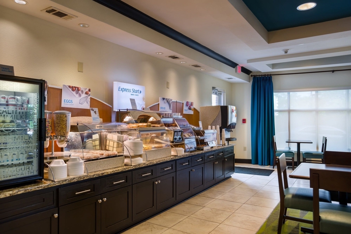 Imagen del bar/restaurante del Hotel Holiday Inn Express Savannah - Midtown. Foto 2