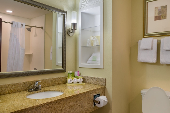 Imagen de la habitación del Hotel Holiday Inn Express Savannah - Midtown. Foto 8