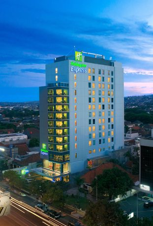 Imagen general del Hotel Holiday Inn Express Semarang Simpang Lima, An Ihg. Foto 1