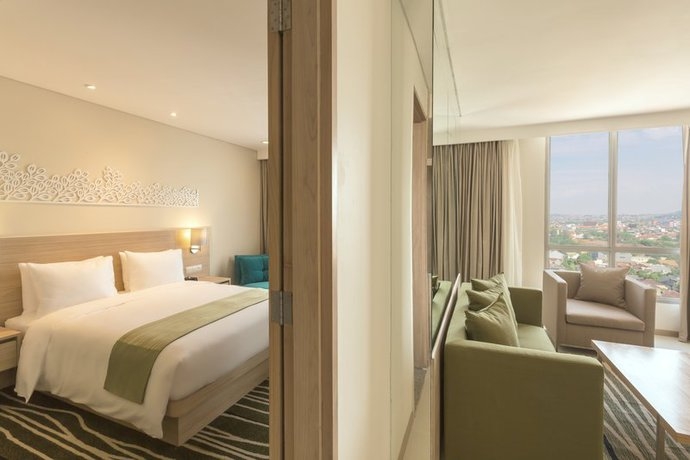 Imagen de la habitación del Hotel Holiday Inn Express Semarang Simpang Lima, An Ihg. Foto 5