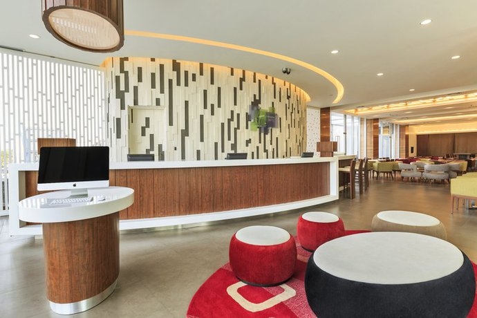 Imagen de los interiores del Hotel Holiday Inn Express Semarang Simpang Lima, An Ihg. Foto 12