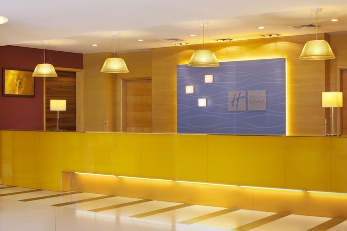 Imagen de los interiores del Hotel Holiday Inn Express Shangdi. Foto 17