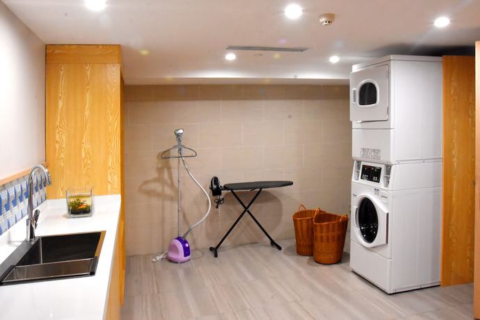 Imagen de los interiores del Hotel Holiday Inn Express Shanghai Gubei. Foto 20